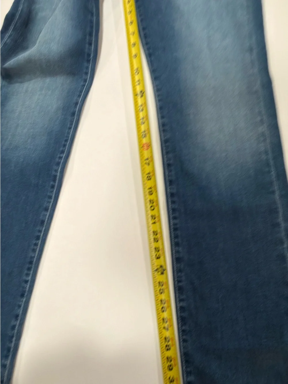 Hudson Byron Straight Men’s Jeans Size 32 Light Wash NWT